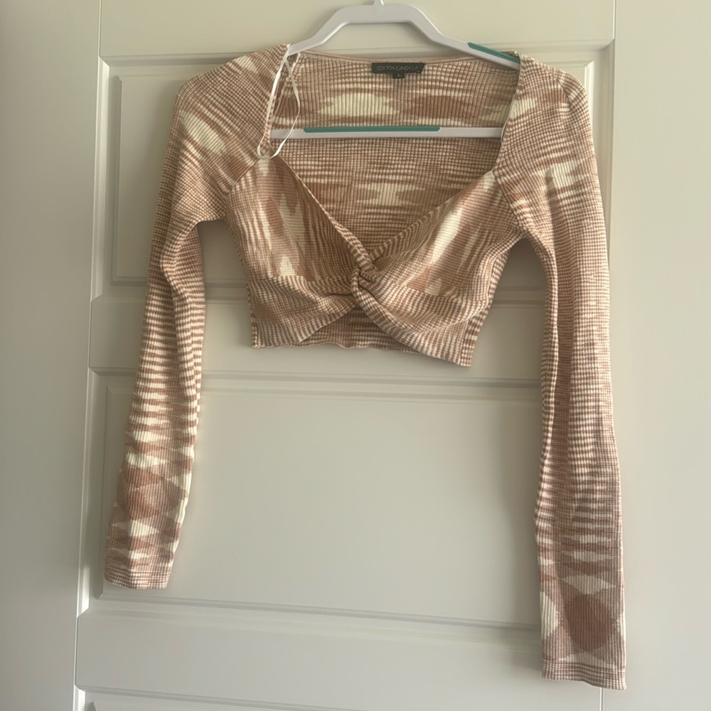 Long sleeve crop top